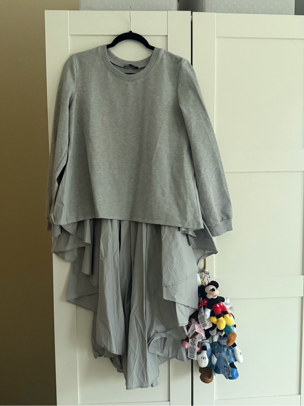 Gray Asymmetrical Top With Ruffled - Size: S - Worn Once
